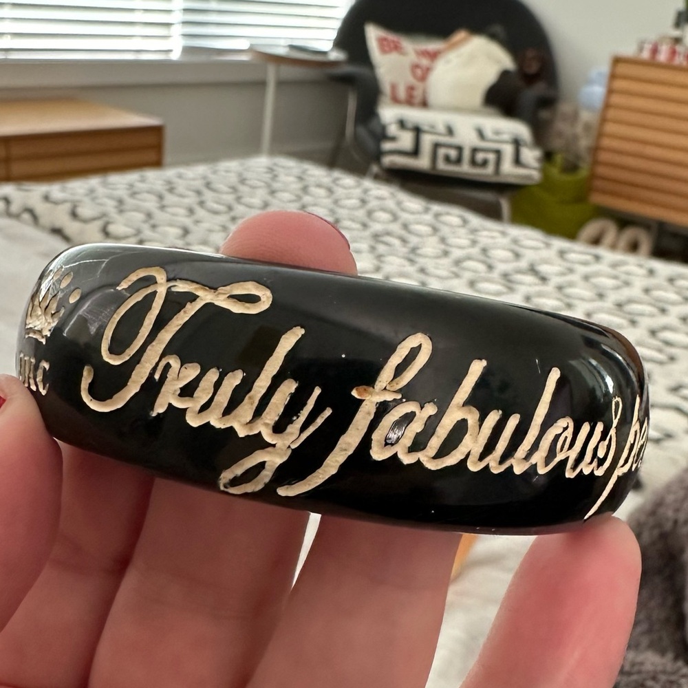 Vintage JKC 👑Bangle "Truly Fabulous People Never Get Dresses Before Lunchtime"